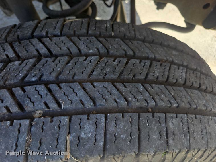 image for item DU2638 2015 Ford F250 Super Duty XL Ext. Cab utility bed pickup truck