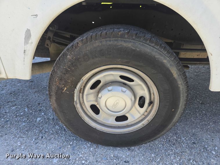 image for item DU2638 2015 Ford F250 Super Duty XL Ext. Cab utility bed pickup truck