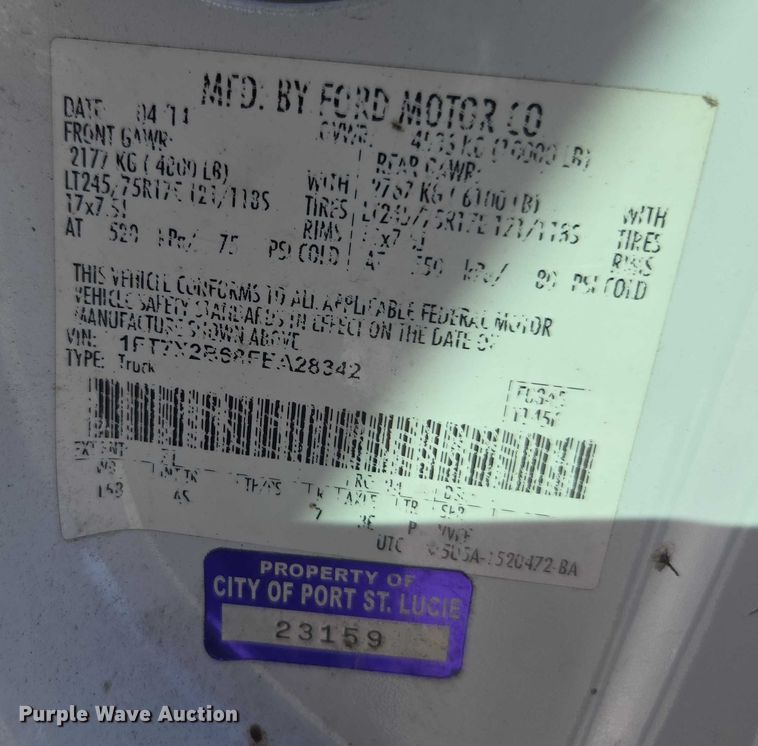 image for item DU2638 2015 Ford F250 Super Duty XL Ext. Cab utility bed pickup truck