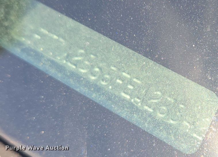 image for item DU2638 2015 Ford F250 Super Duty XL Ext. Cab utility bed pickup truck