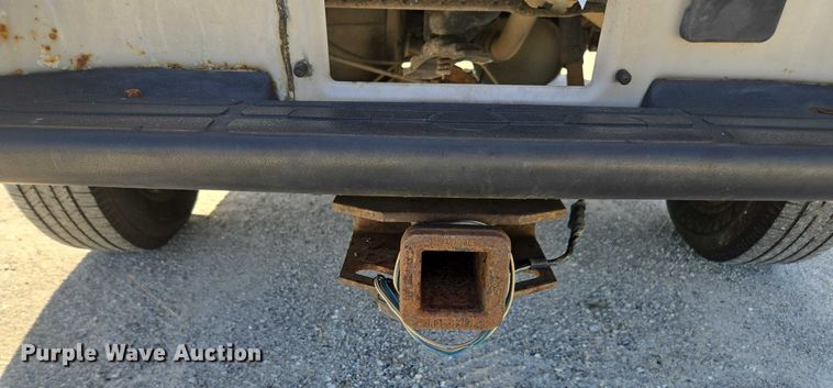 image for item DU2640 2002 GMC Sierra 1500 pickup truck