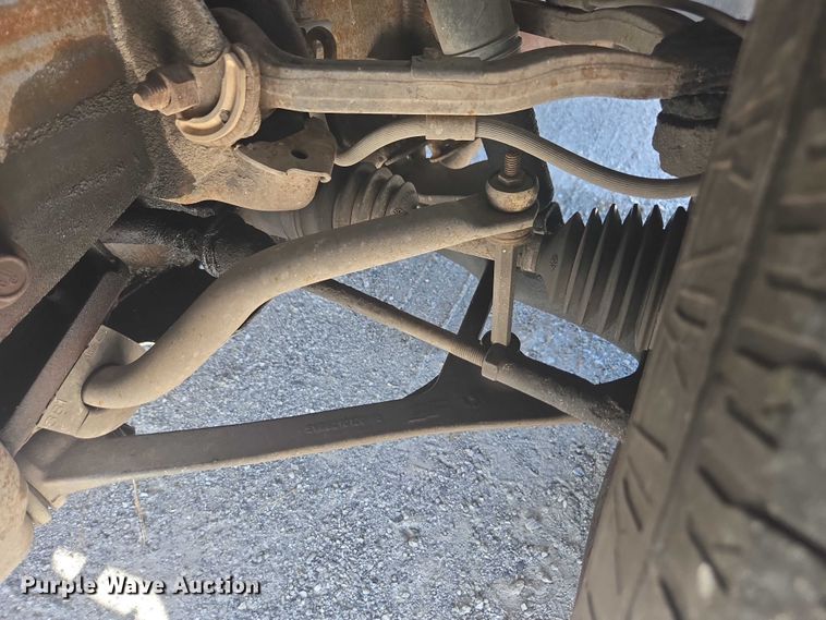 image for item DU2640 2002 GMC Sierra 1500 pickup truck