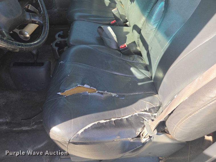 image for item DU2640 2002 GMC Sierra 1500 pickup truck