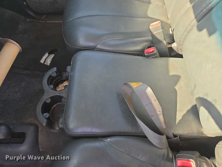 image for item DU2640 2002 GMC Sierra 1500 pickup truck