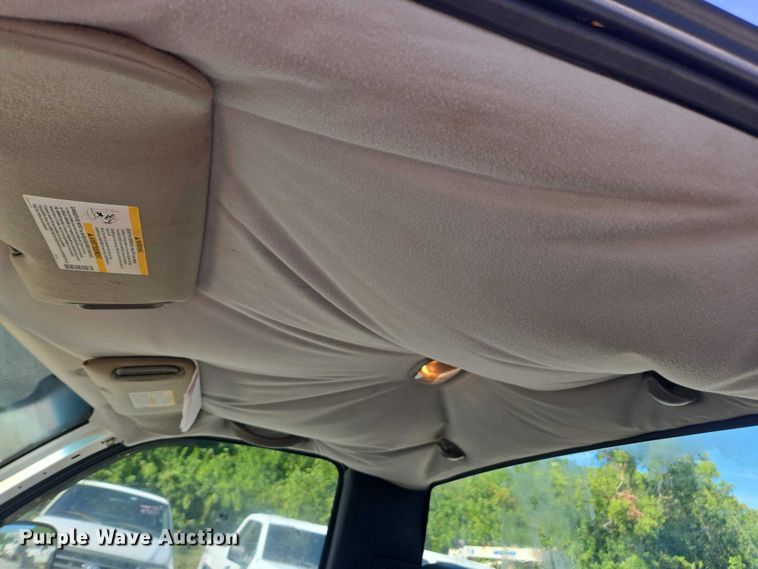 image for item DU2640 2002 GMC Sierra 1500 pickup truck