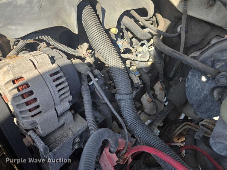 image for item DU2640 2002 GMC Sierra 1500 pickup truck