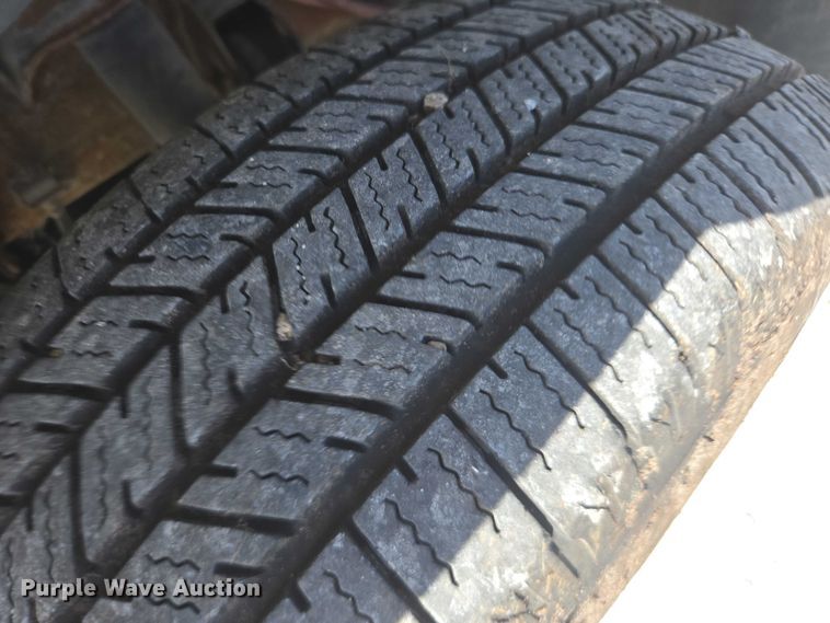 image for item DU2640 2002 GMC Sierra 1500 pickup truck