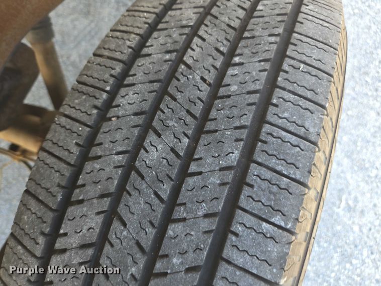 image for item DU2640 2002 GMC Sierra 1500 pickup truck