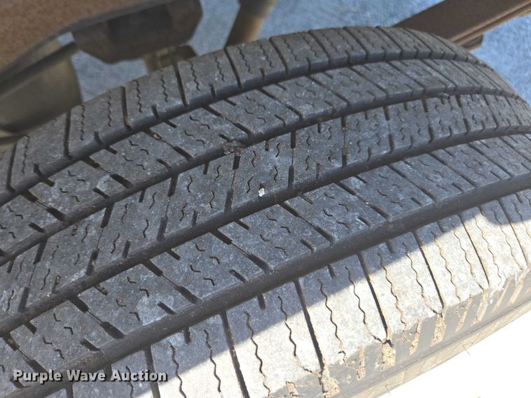 image for item DU2640 2002 GMC Sierra 1500 pickup truck