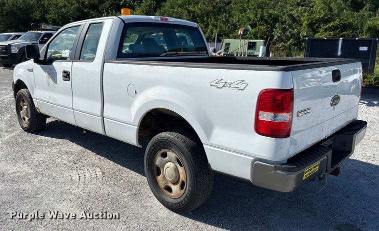 image for item DU2641 2005 Ford F150 Super Duty XL Ext. Cab pickup truck