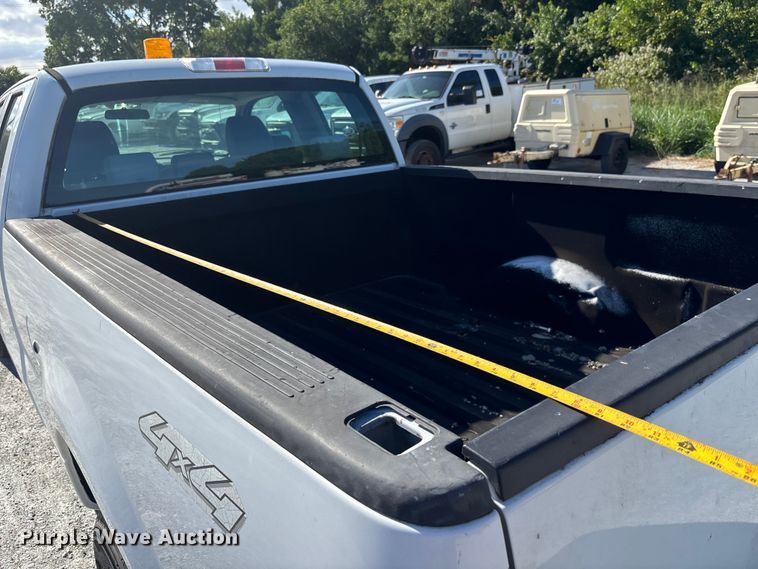 image for item DU2641 2005 Ford F150 Super Duty XL Ext. Cab pickup truck