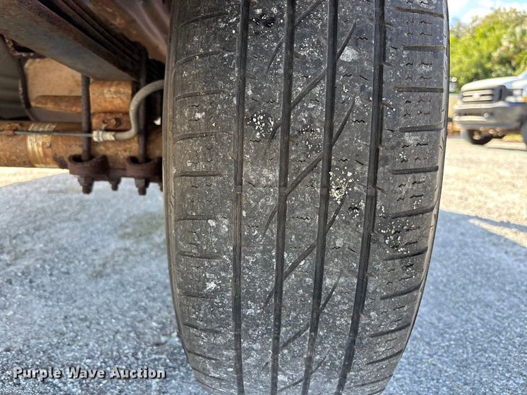 image for item DU2641 2005 Ford F150 Super Duty XL Ext. Cab pickup truck