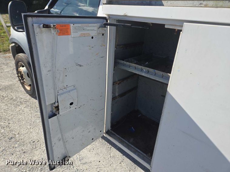 image for item DU2642 2006 Ford F450 Super Duty XL utility / service truck