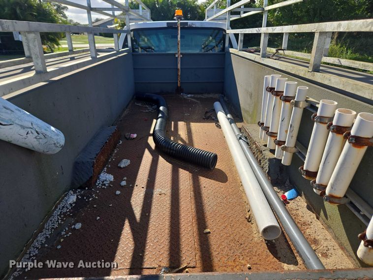 image for item DU2642 2006 Ford F450 Super Duty XL utility / service truck