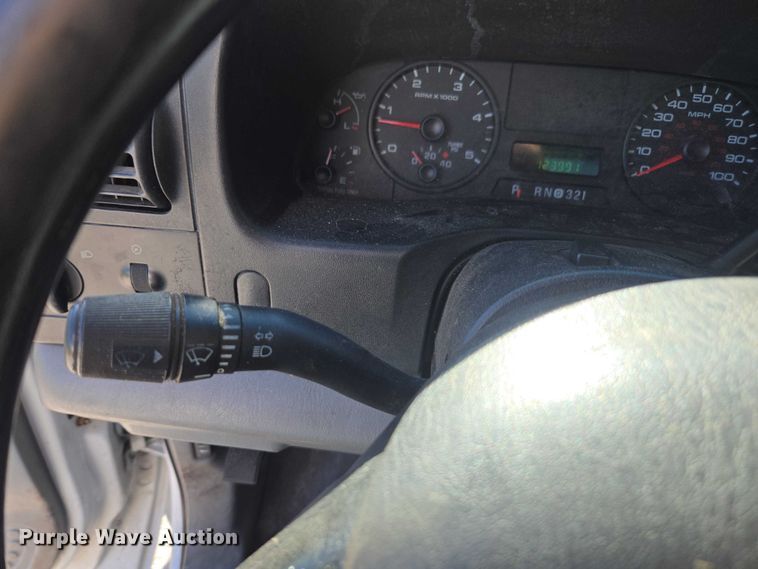 image for item DU2642 2006 Ford F450 Super Duty XL utility / service truck