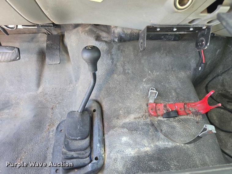 image for item DU2642 2006 Ford F450 Super Duty XL utility / service truck