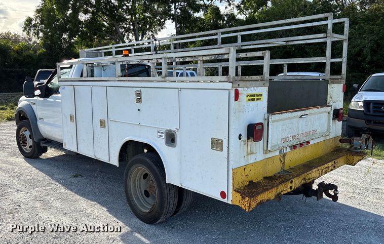 image for item DU2647 2006 Ford F450 utility bed pickup truck