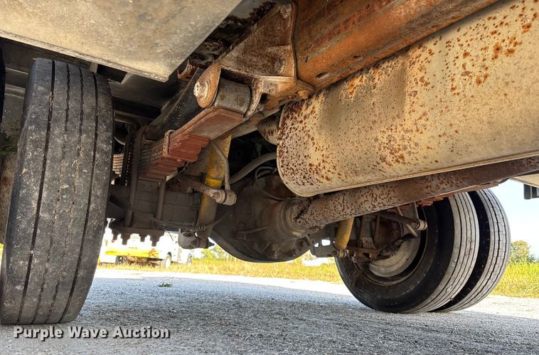 image for item DU2647 2006 Ford F450 utility bed pickup truck