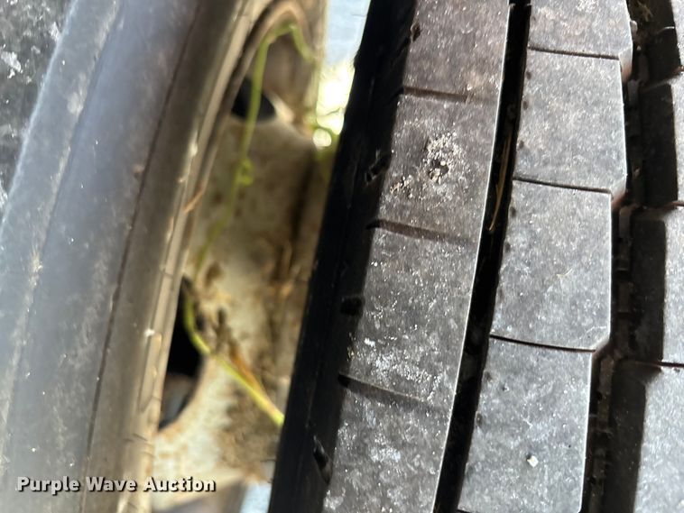 image for item DU2647 2006 Ford F450 utility bed pickup truck