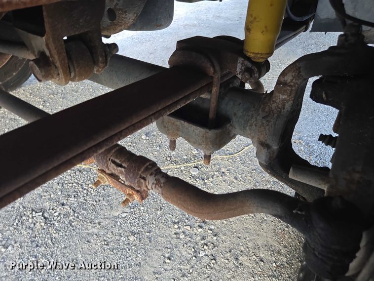 image for item DU2652 2003 Ford F450 Super Duty utility bed pickup truck