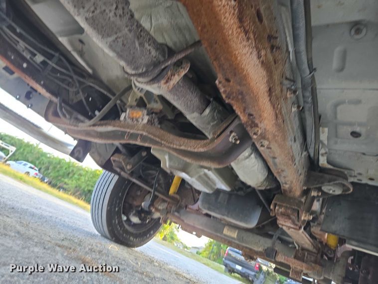 image for item DU2652 2003 Ford F450 Super Duty utility bed pickup truck