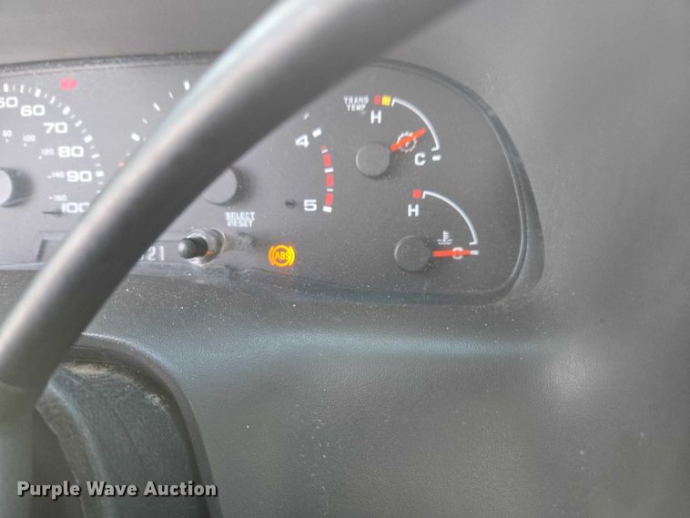 image for item DU2652 2003 Ford F450 Super Duty utility bed pickup truck