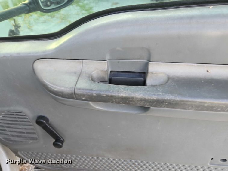 image for item DU2652 2003 Ford F450 Super Duty utility bed pickup truck