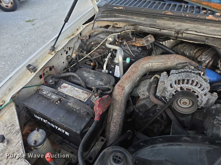 image for item DU2652 2003 Ford F450 Super Duty utility bed pickup truck