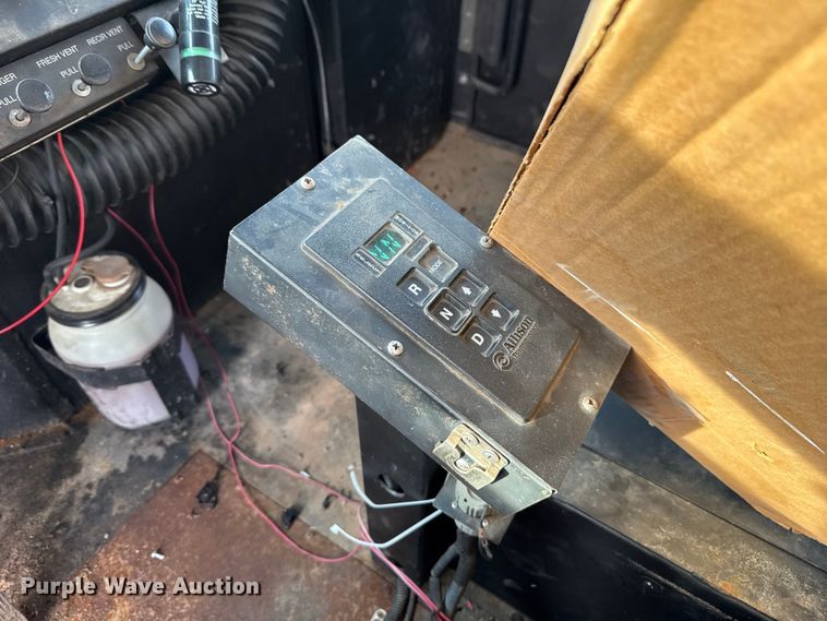 image for item DW5204 1974 AM General M916 semi truck