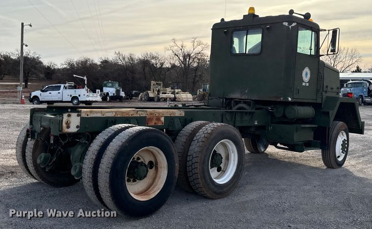 image for item DW5205 2011 AM General M916 semi truck