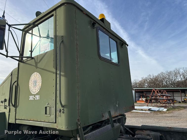 image for item DW5205 2011 AM General M916 semi truck