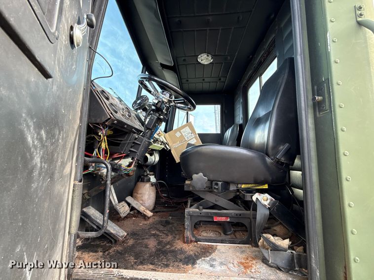 image for item DW5205 2011 AM General M916 semi truck