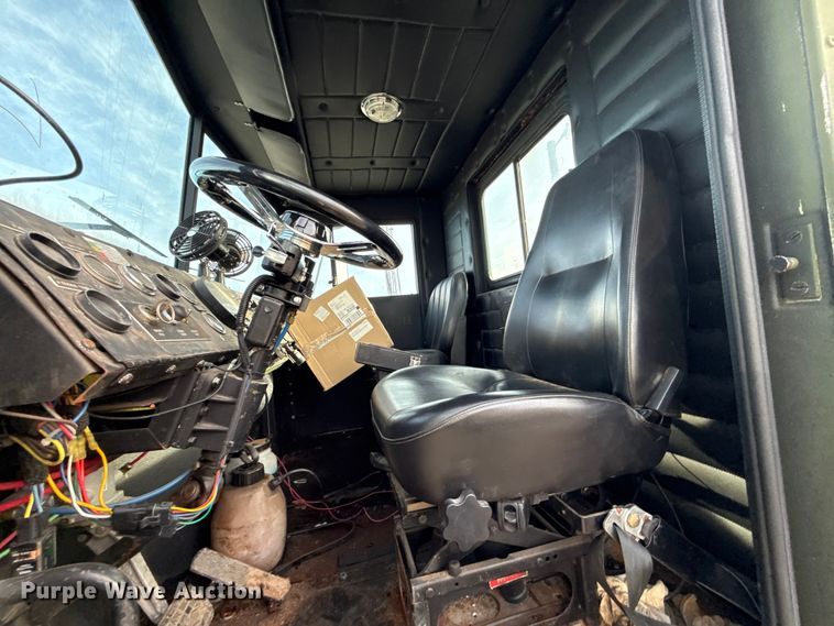 image for item DW5205 2011 AM General M916 semi truck