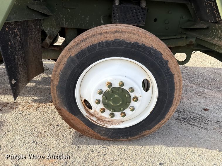 image for item DW5205 2011 AM General M916 semi truck