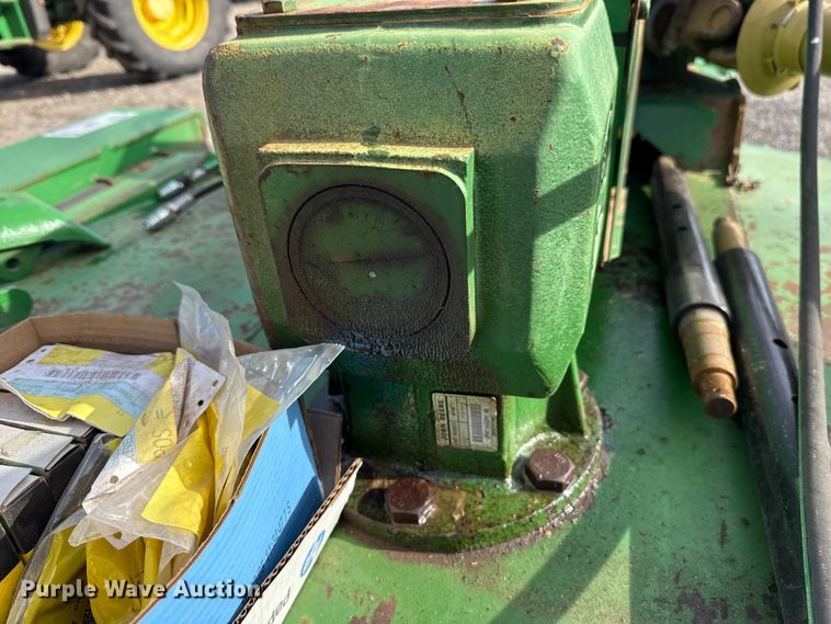 image for item DW5206 John Deere CX15 batwing rotary mower