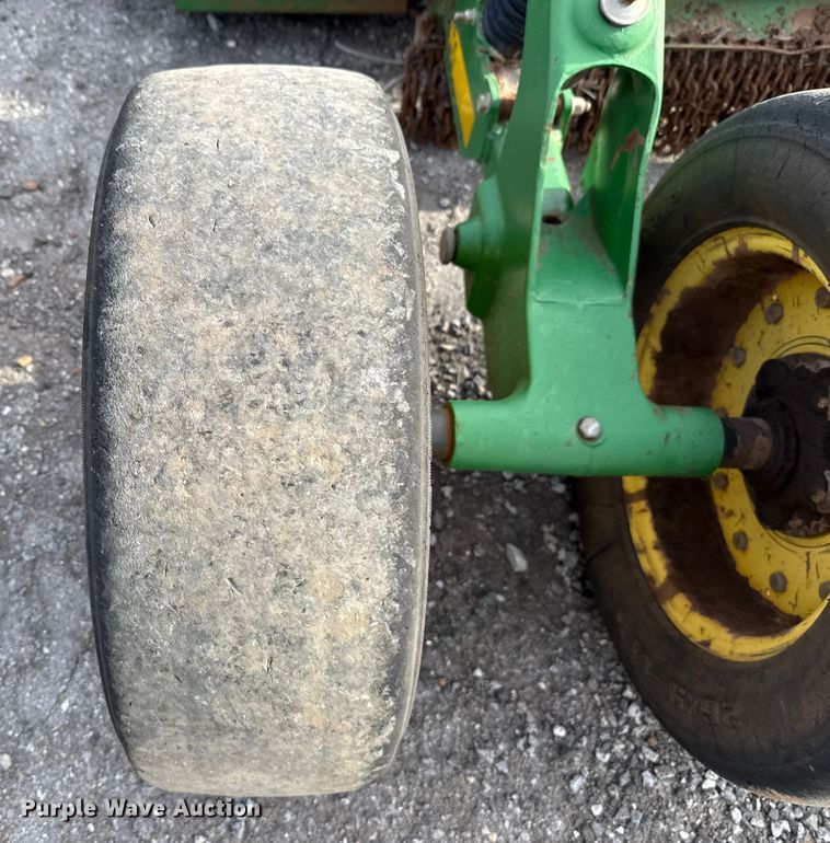 image for item DW5206 John Deere CX15 batwing rotary mower