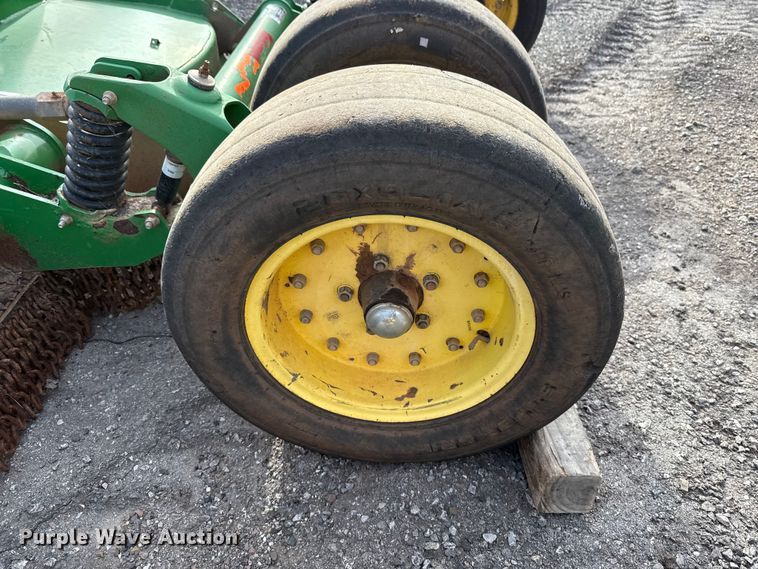 image for item DW5206 John Deere CX15 batwing rotary mower