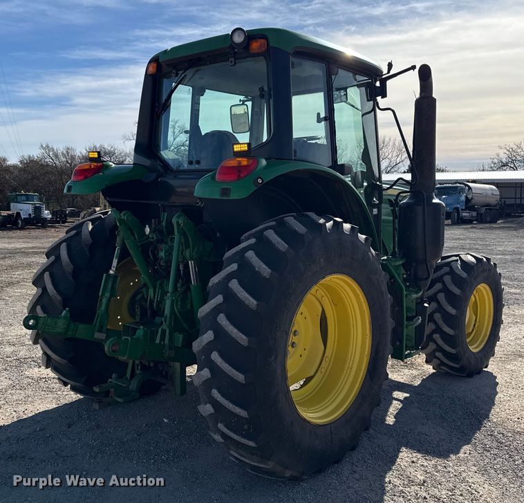 image for item DW5207 2016 John Deere 6110M MFWD tractor