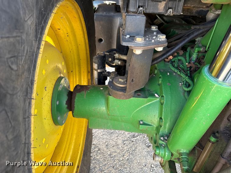 image for item DW5207 2016 John Deere 6110M MFWD tractor