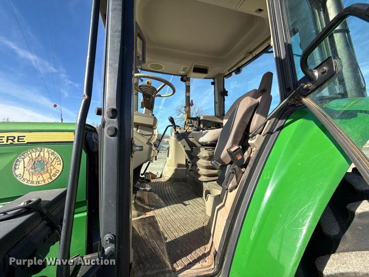 image for item DW5207 2016 John Deere 6110M MFWD tractor