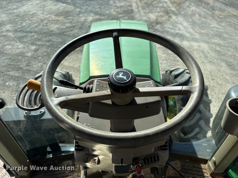 image for item DW5207 2016 John Deere 6110M MFWD tractor