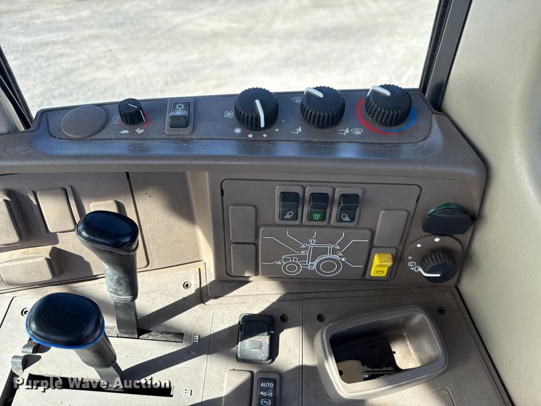 image for item DW5207 2016 John Deere 6110M MFWD tractor