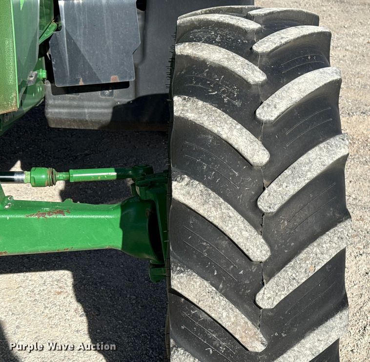 image for item DW5207 2016 John Deere 6110M MFWD tractor