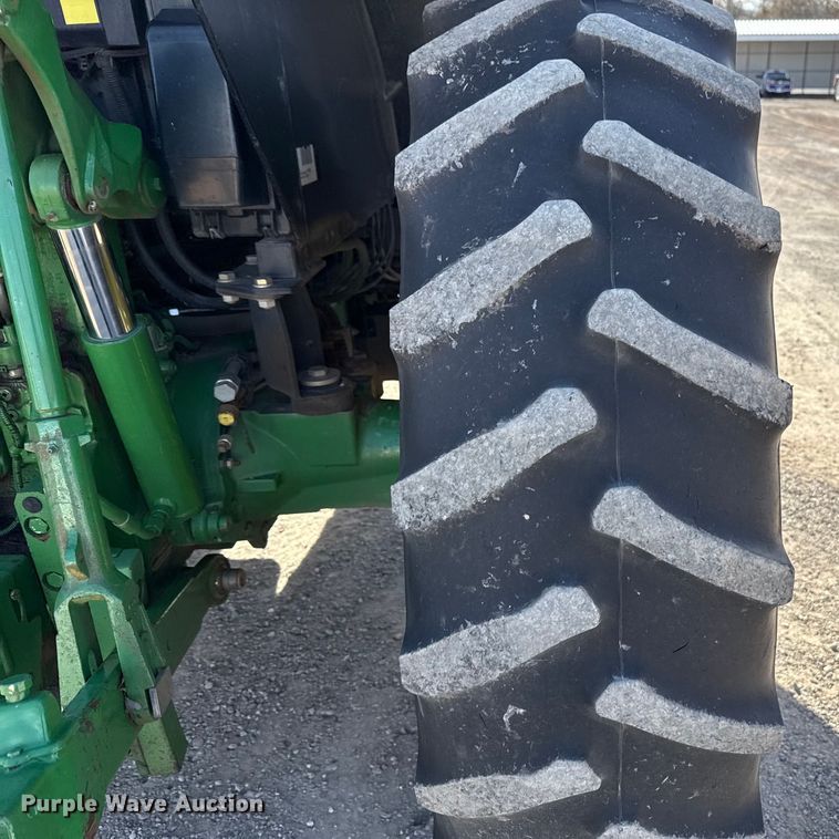 image for item DW5207 2016 John Deere 6110M MFWD tractor