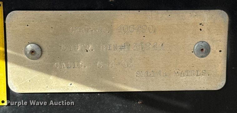 image for item DW5209 1995 Freightliner FLD120 oil distributor truck