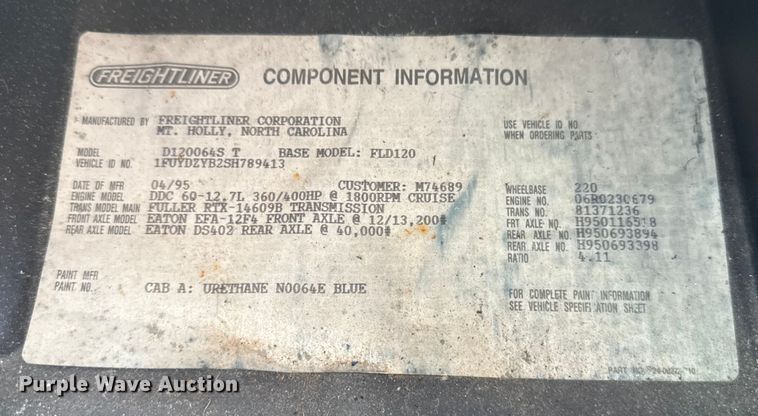 image for item DW5209 1995 Freightliner FLD120 oil distributor truck