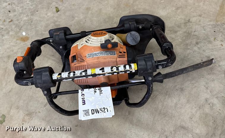 image for item DW5211 Stihl BT121 handheld auger