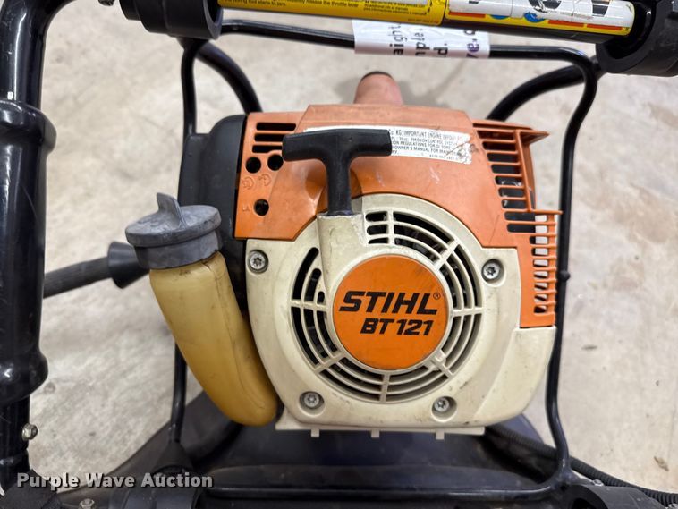 image for item DW5211 Stihl BT121 handheld auger