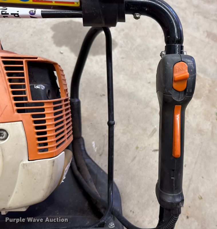 image for item DW5211 Stihl BT121 handheld auger