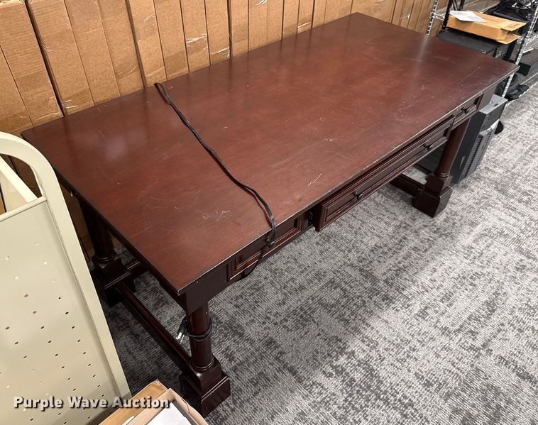 image for item DW5212 (2) desks